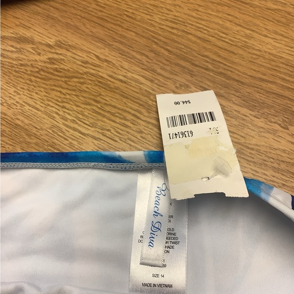 Beach Diva bikini bottom new with tags size 14 with a triangle Venus DDD… - Picture 7 of 10